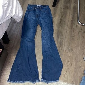 Boutique high waisted bell bottom jeans